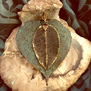 Leaf pendant